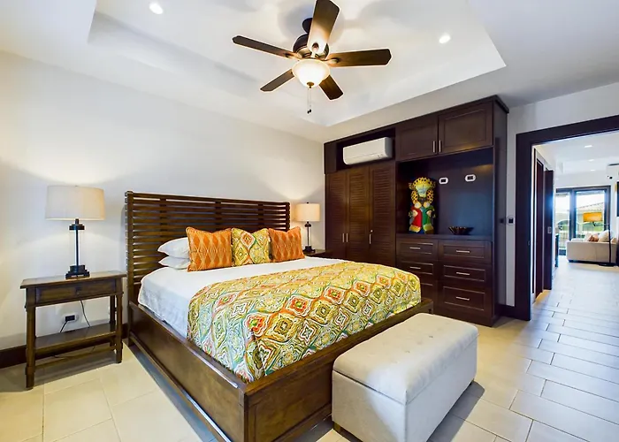360 Splendor 405-Ocean View Condo-Breakfast Included!