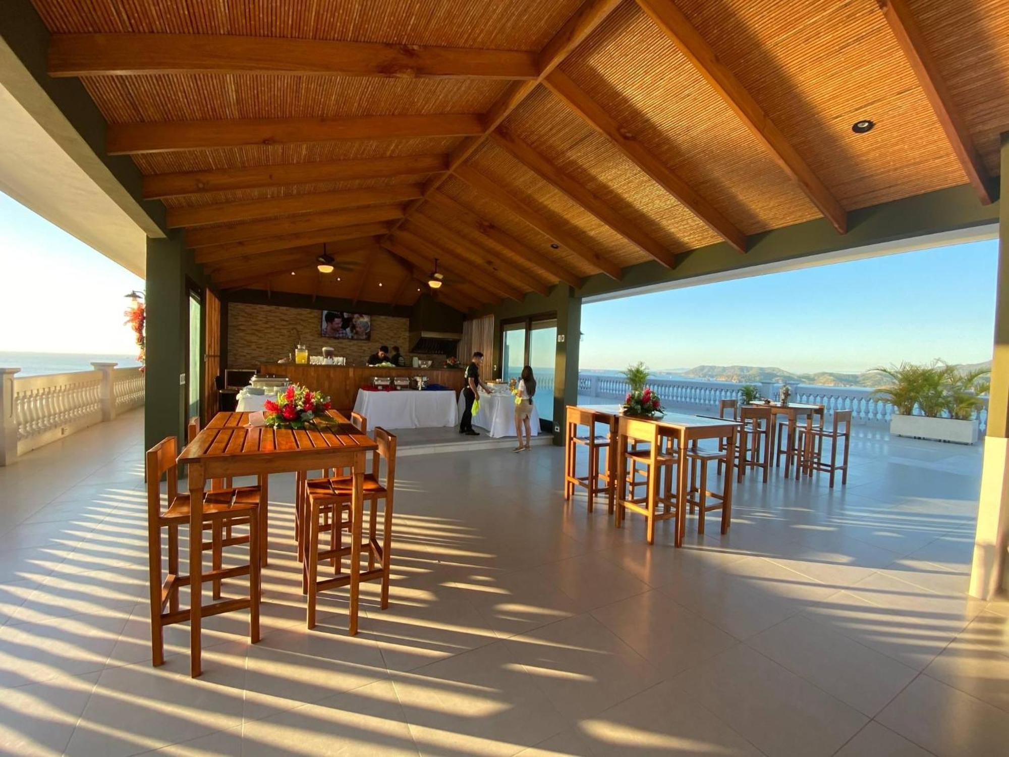 360 Splendor 207b-ocean View Condo-breakfast Included! * Playa Flamingo