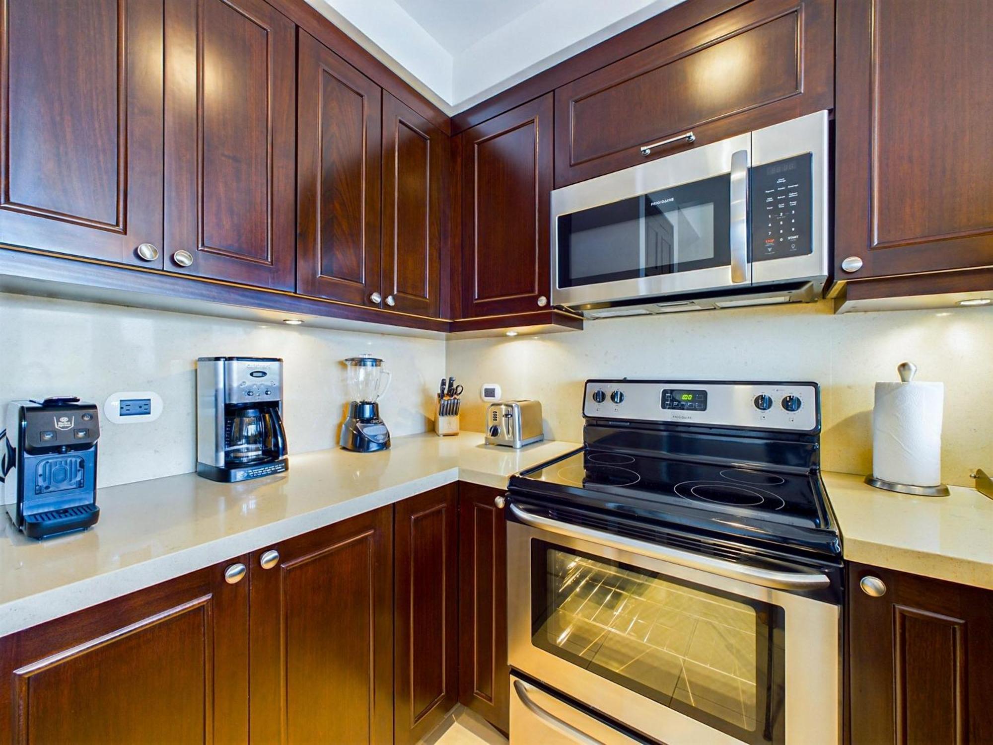 Apartment 360 Splendor 405-ocean View Condo-breakfast Included!