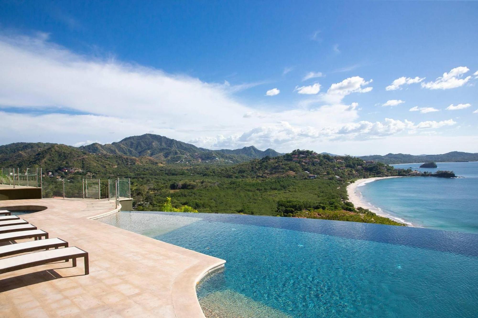 360 Splendor 405-ocean View Condo-breakfast Included! Apartment *