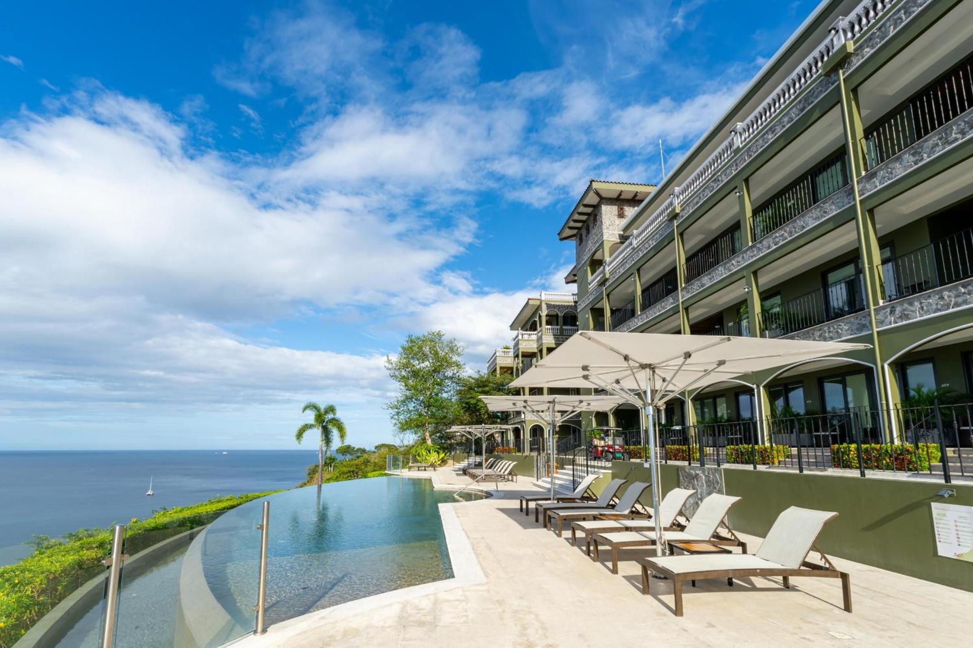 360 Splendor 207b-ocean View Condo-breakfast Included! Apartment